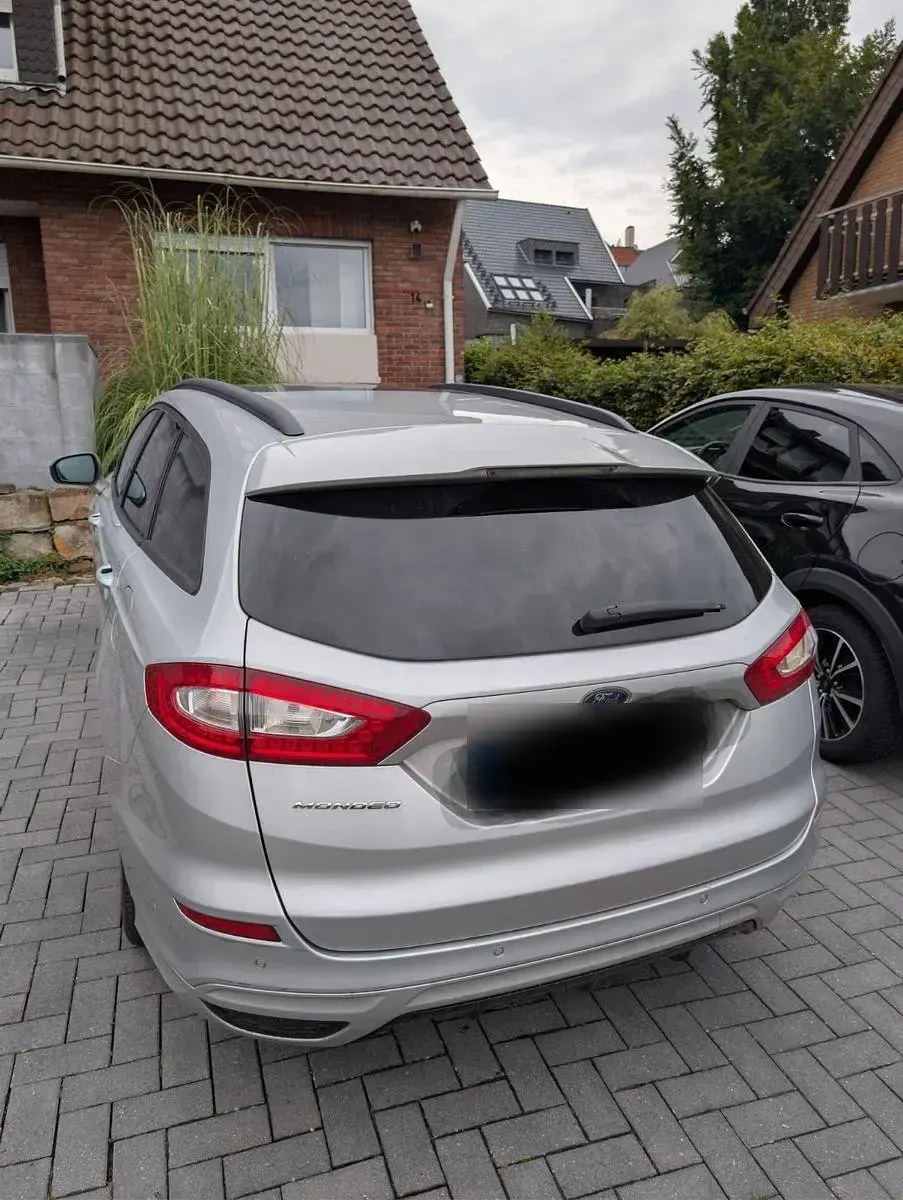 Gebraucht Ford Mondeo ST 150 PS (110 kW) 2017 Silber Kombi