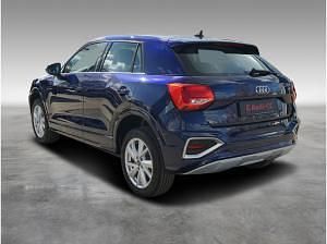 Neu Audi Q2 Advanced Plus 150 PS (110 kW) 2026 Blau (navarrablau metallic) SUV