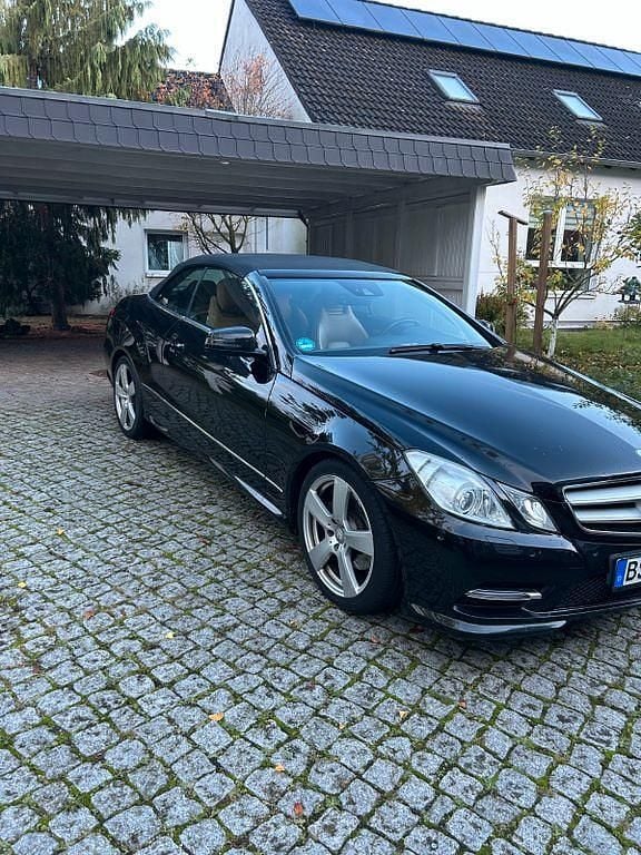 Gebraucht Mercedes E200 Elegance 184 PS (135 kW) 2013 Schwarz Cabrio