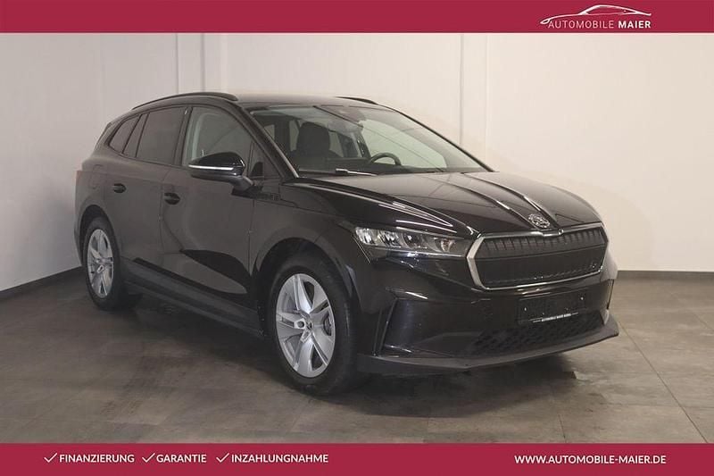 Schwarz Gebraucht 2021 Skoda Enyaq iV Loft SUV | 22.800 € (Superpreis) - Bild 1/4