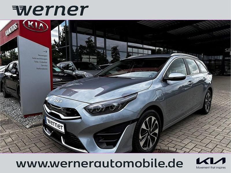 Silber Gebraucht 2023 Kia Ceed Sportswagon Spirit Kombi | 24.980 € (Fairer Preis) - Bild 1/4