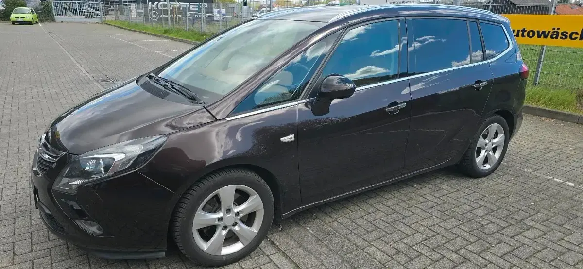 Gebraucht Opel Zafira 165 PS (121 kW) 2013 Braun Van / Kleinbus