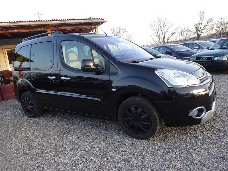 Gebraucht Citroën Berlingo SELECTION 120 PS (88 kW) 2014 Schwarz Van / Kleinbus