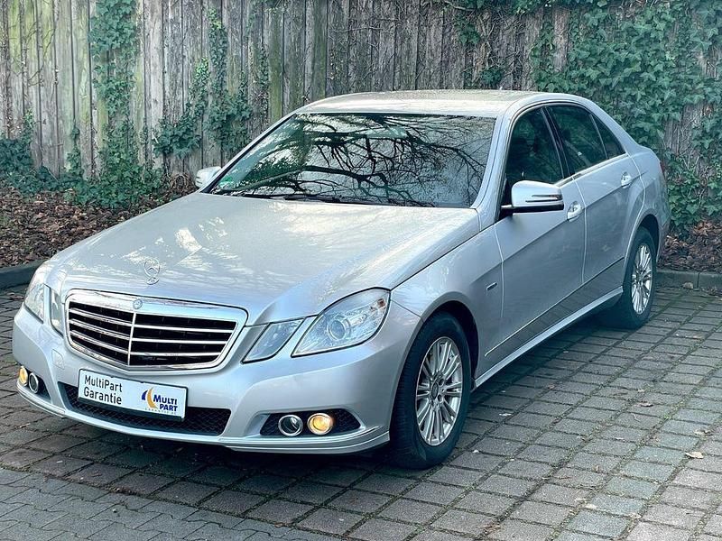 Gebraucht Mercedes E350 292 PS (214 kW) 2009 Silber Limousine
