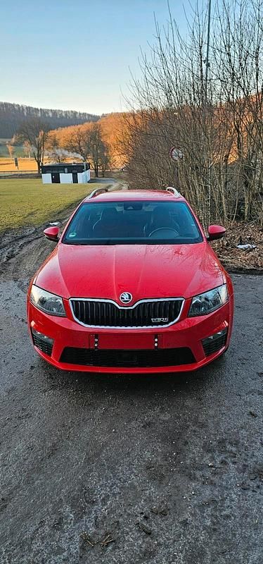 Gebraucht Skoda Octavia RS 184 PS (135 kW) 2014 Rot Kleinwagen