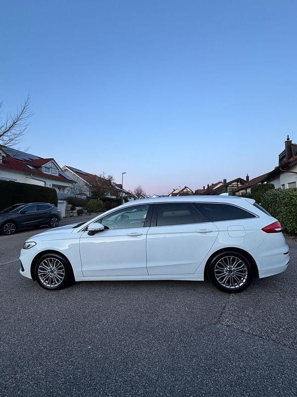 Gebraucht Ford Mondeo Trend 150 PS (110 kW) 2021 Weiß Kombi
