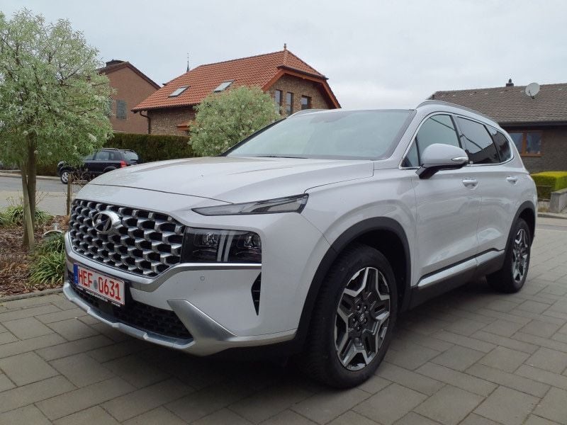 Weiß Gebraucht 2022 Hyundai Santa Fe Prime SUV | 34.990 € (Guter Preis) - Bild 1/4