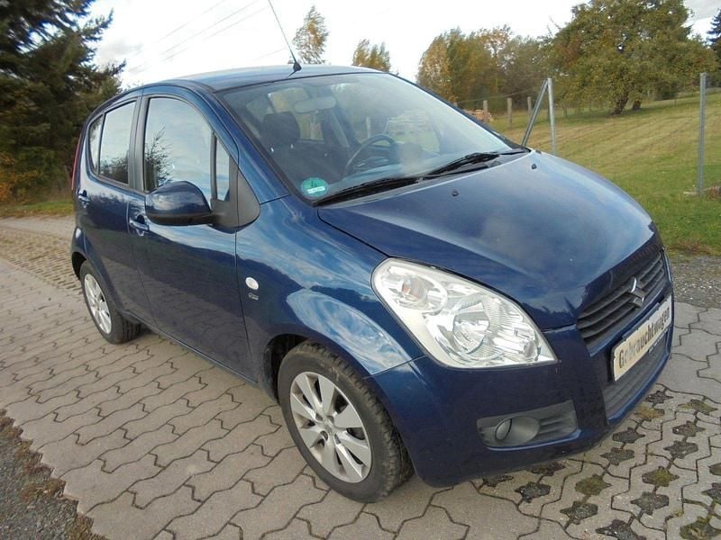 Blau Gebraucht 2009 Suzuki Splash Comfort Kleinwagen | 1.999 € (Guter Preis) - Bild 1/4