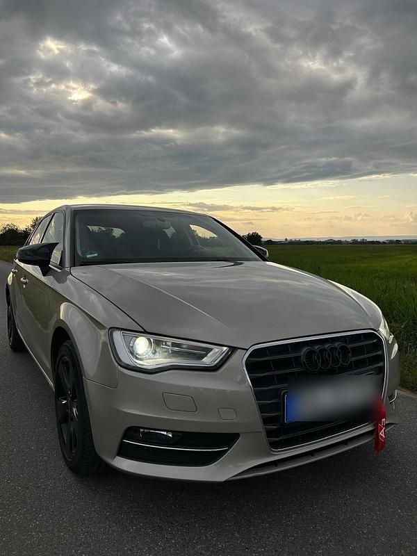 Braun Gebraucht 2013 Audi A3 Sportback Sport Limousine | 7.900 € (Fairer Preis) - Bild 1/4