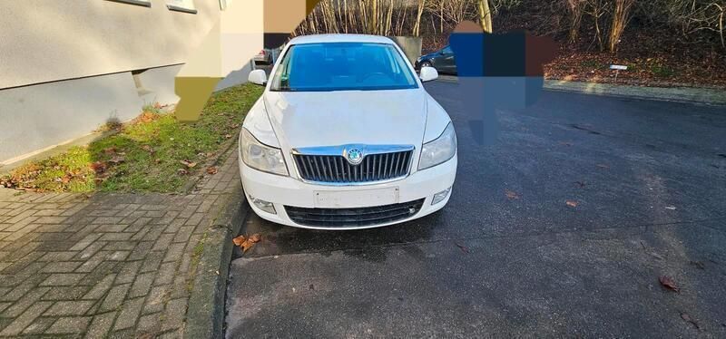 Weiß Gebraucht 2012 Skoda Octavia Kombi | 4.000 € (Superpreis) - Bild 1/4