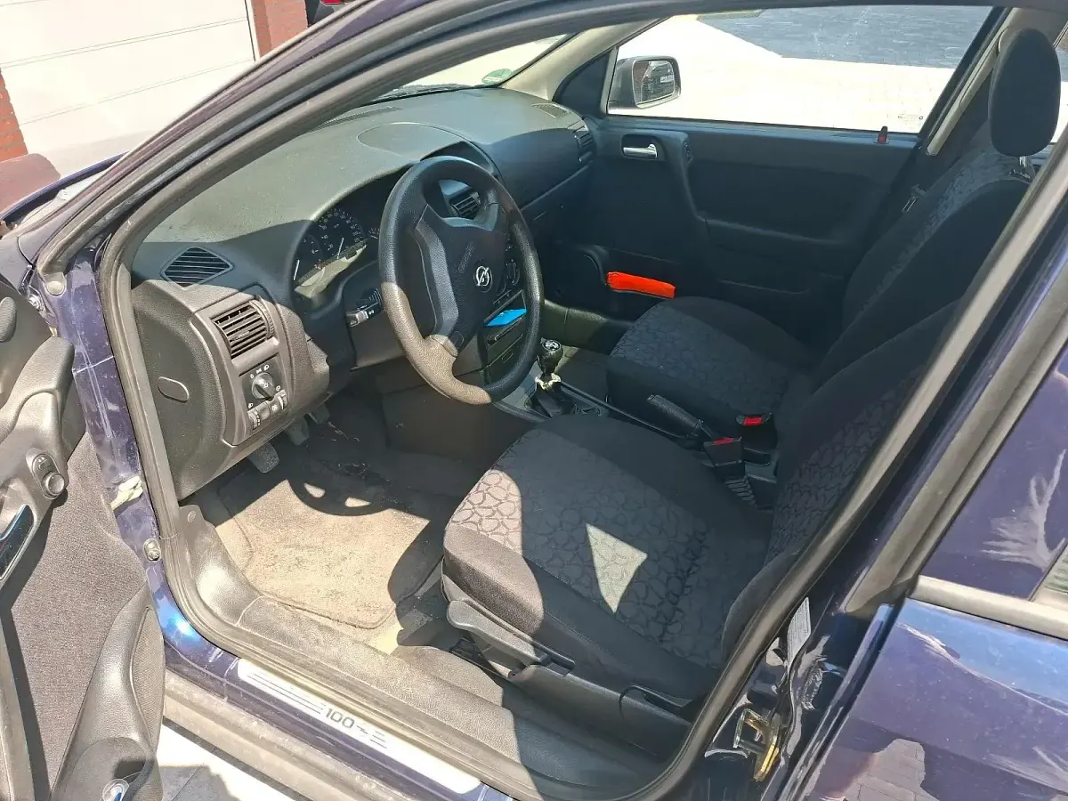 Gebraucht Opel Astra 75 PS (55 kW) 1999 Blau Kombi