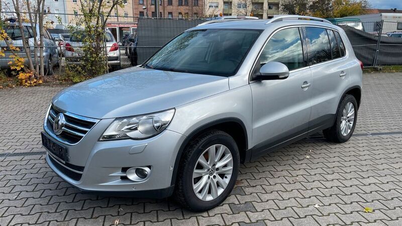 Silber Gebraucht 2008 VW Tiguan Sportline SUV | 4.490 € (Superpreis) - Bild 1/4