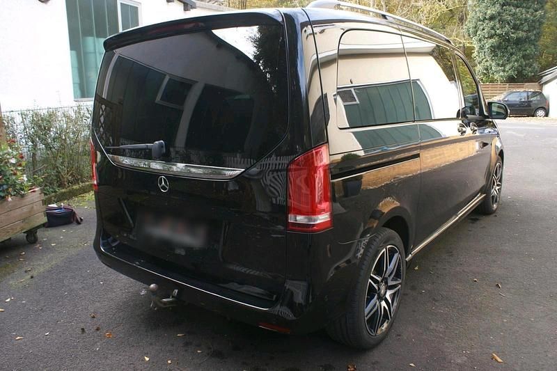 Gebraucht Mercedes V220 190 PS (139 kW) 2018 Schwarz Van / Kleinbus
