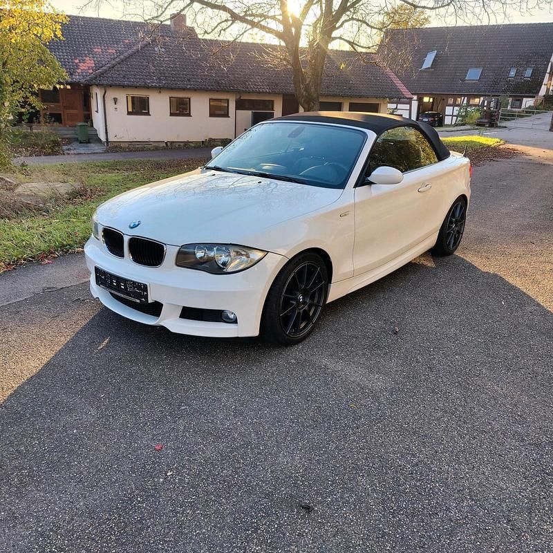 Weiß Gebraucht 2008 BMW 118 Cabriolet Performance Cabrio | 6.999 € - Bild 1/4