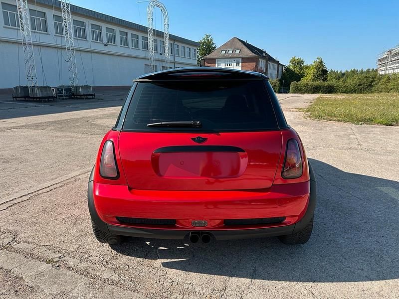 Second-hand Mini Cooper S 170 CP (125 kW) 2002 Roșu Hatchback