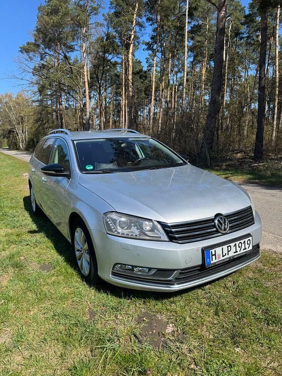 Gebraucht VW Passat Comfortline 140 PS (102 kW) 2014 Silber Kombi