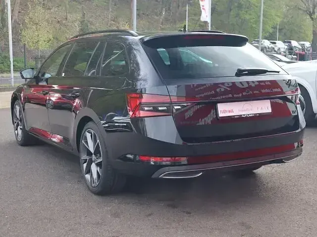 Gebraucht Skoda Superb SportLine 218 PS (160 kW) 2021 Blackmagic perleffekt Kombi