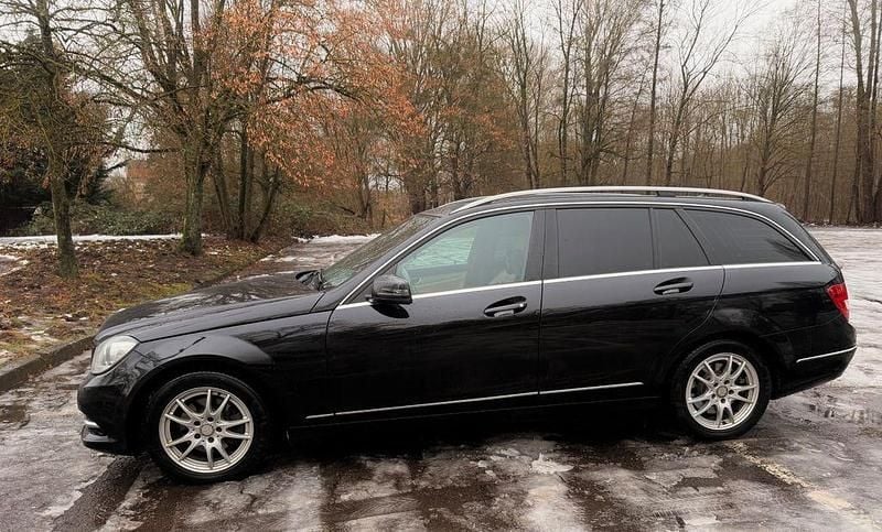 Gebraucht Mercedes C250 277 PS (203 kW) 2013 Schwarz Limousine