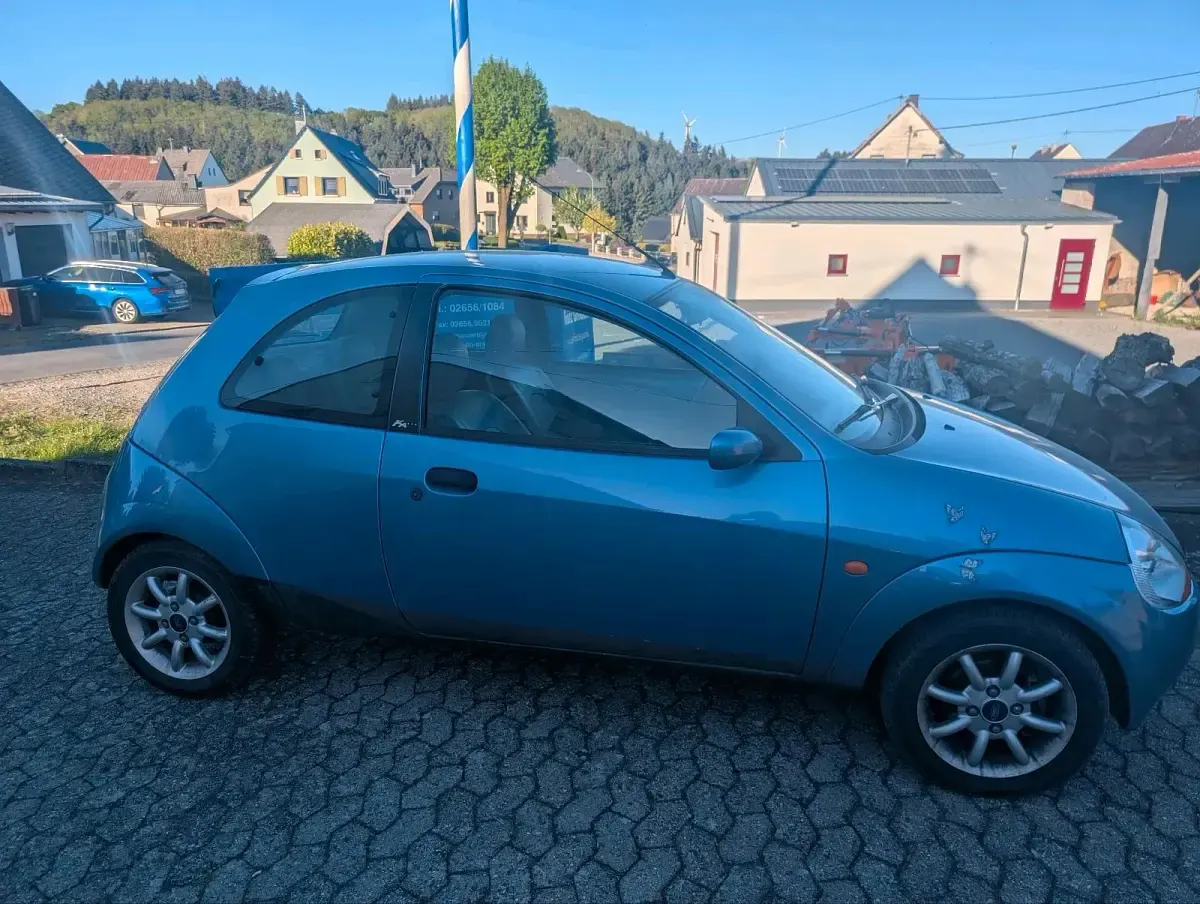 Usata Ford Ka 75 CV (55 kW) 2003 Blu Utilitaria