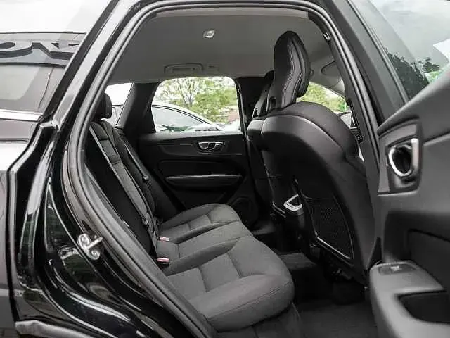 Gebraucht Volvo XC60 184 PS (135 kW) 2022 SUV