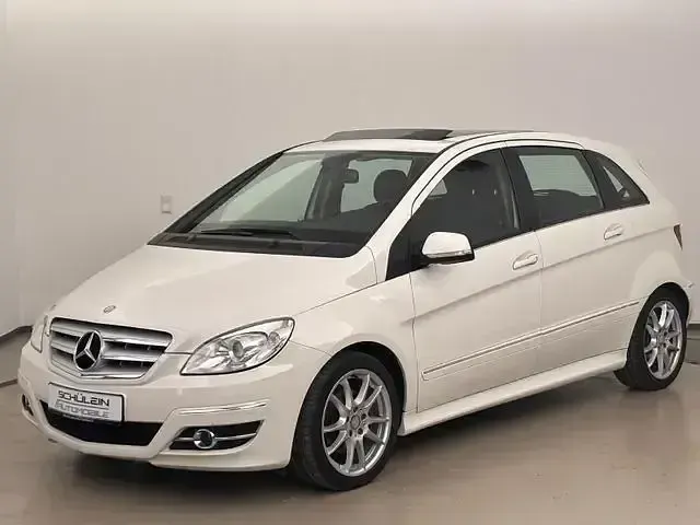 Gebraucht Mercedes B180 109 PS (80 kW) 2009 Calcitweiss Van / Kleinbus