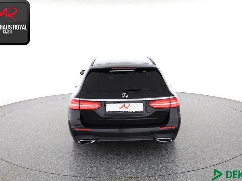Gebraucht Mercedes E200 AMG 150 PS (110 kW) 2018 Schwarz Limousine