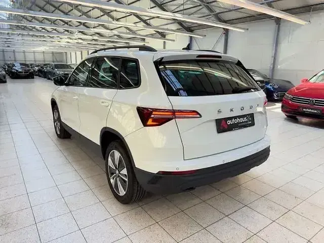 Gebraucht Skoda Karoq Ambition 116 PS (85 kW) 2022 Weiß SUV