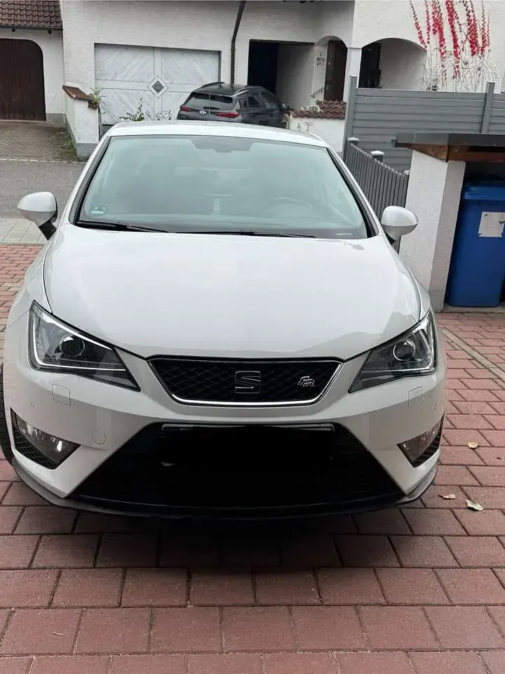 Gebraucht Seat Ibiza SC FR 105 PS (77 kW) 2014 Weiß Kleinwagen