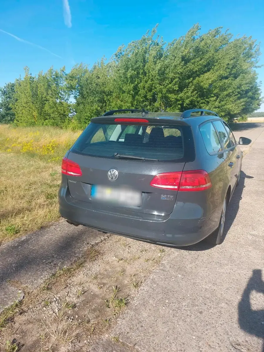 Gebraucht VW Passat 103 PS (75 kW) 2011 Andere farben Kombi