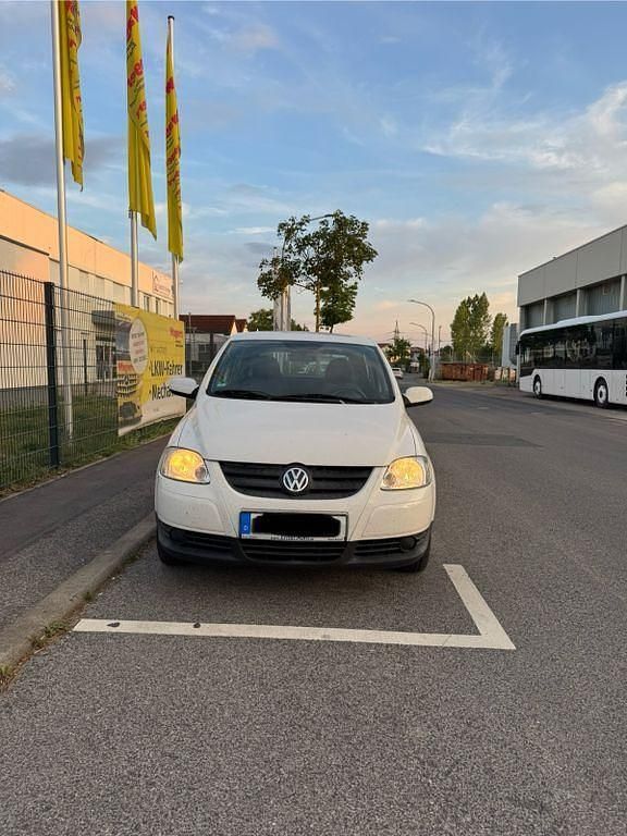 Weiß Gebraucht 2008 VW Fox Kleinwagen | 1.650 € (Fairer Preis) - Bild 1/4