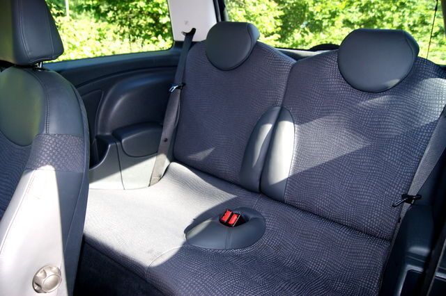 Second-hand Mini Cooper 116 CP (85 kW) 2002 Argintiu Hatchback