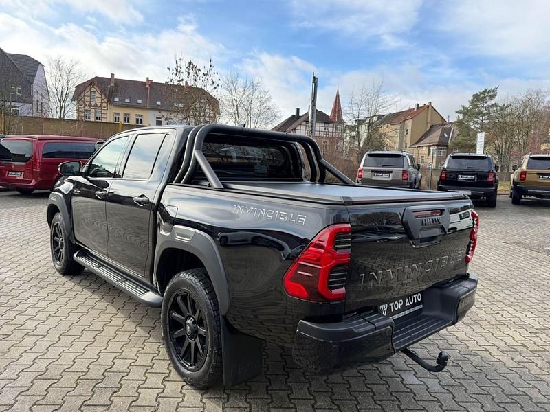 Gebraucht Toyota HiLux 204 PS (150 kW) 2023 Schwarz Abholung