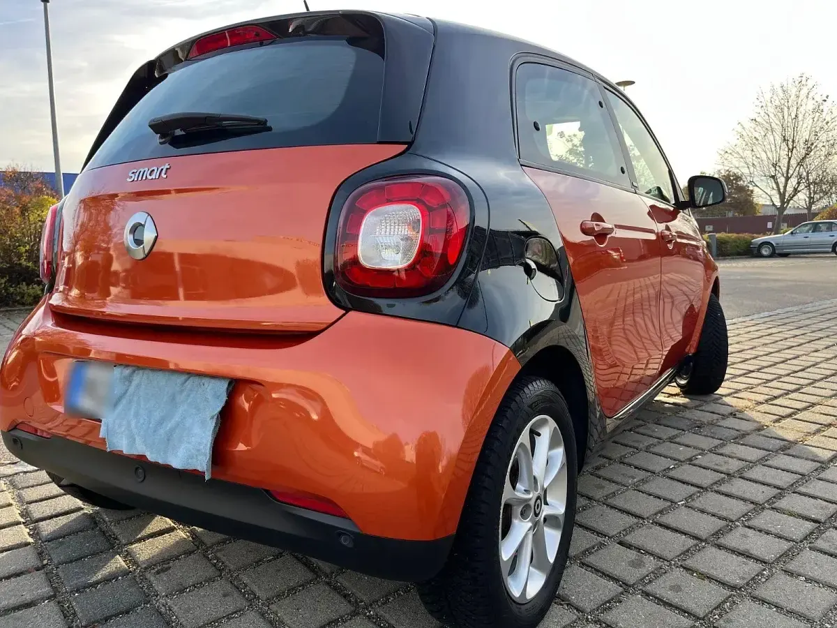 Gebraucht Smart ForFour Passion 71 PS (52 kW) 2017 Orange Kleinwagen