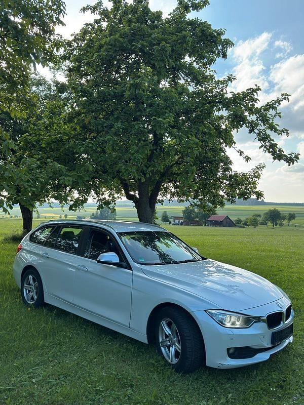 Gebraucht BMW 318 143 PS (105 kW) 2014 Weiß Kombi