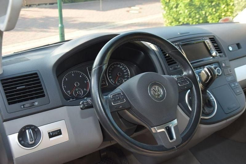 Gebraucht VW Multivan Highline 179 PS (131 kW) 2010 Weiß Van / Kleinbus
