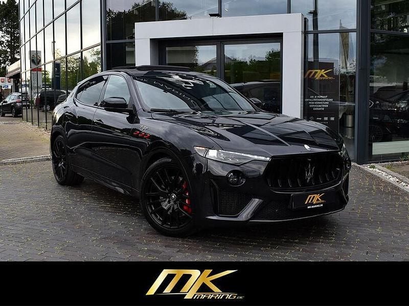 Schwarz (metallic) Gebraucht 2022 Maserati Levante SUV | 94.990 € (Fairer Preis) - Bild 1/4