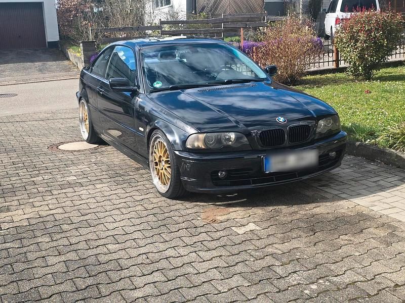 Gebraucht BMW 325 192 PS (141 kW) 2001 Schwarz Coupé