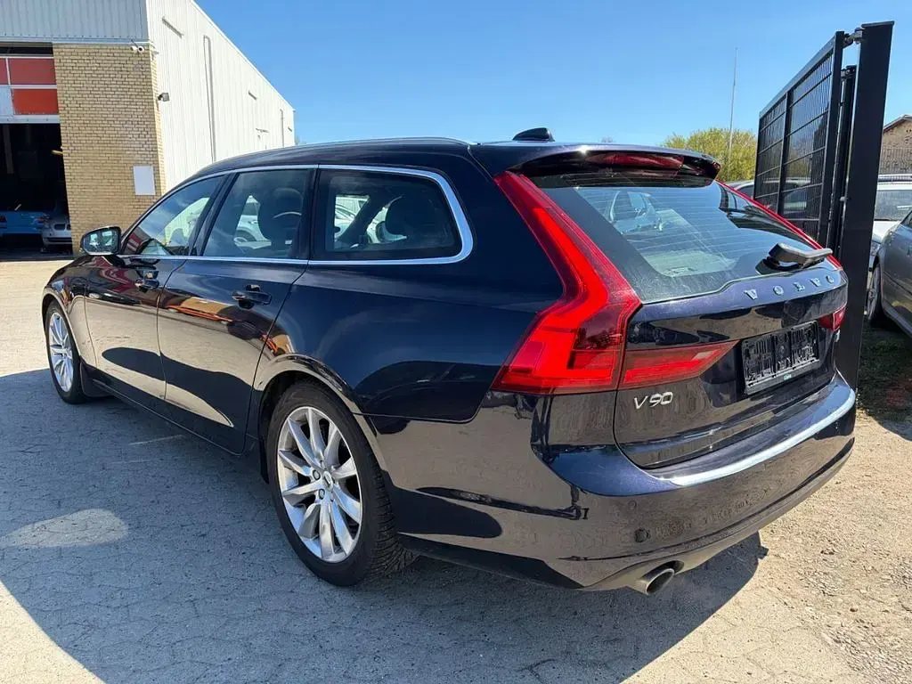 Second-hand Volvo V90 235 CP (172 kW) 2016 Albastru Break