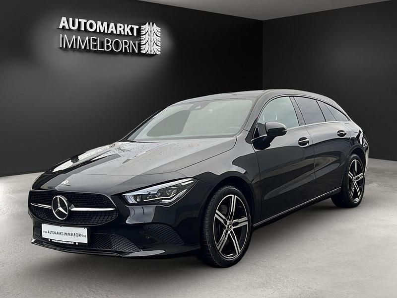 Gebraucht Mercedes CLA250e Shooting Brake Night 218 PS (160 kW) 2021 Schwarz Kombi