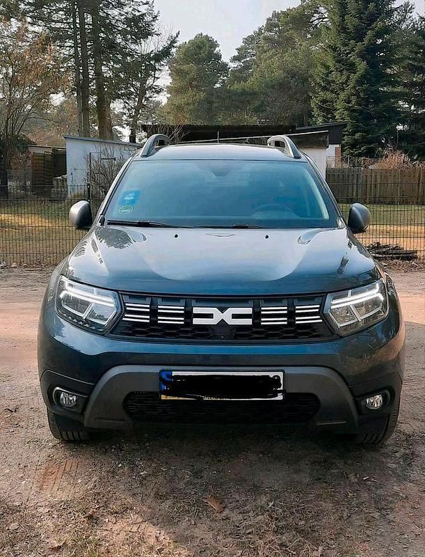 Gebraucht Dacia Duster 131 PS (96 kW) 2023 Grau SUV