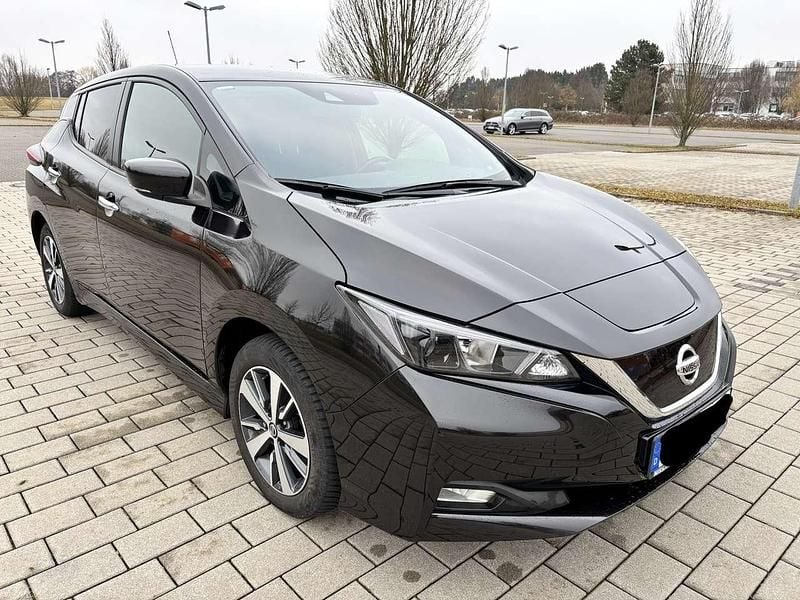 Gebraucht Nissan Leaf Acenta 89 kW (122 PS) 2022 Schwarz Kleinwagen