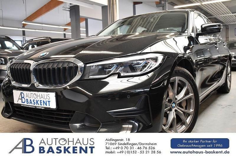 Schwarz Gebraucht 2022 BMW 330 Sport Line Limousine | 31.990 € (Fairer Preis) - Bild 1/4