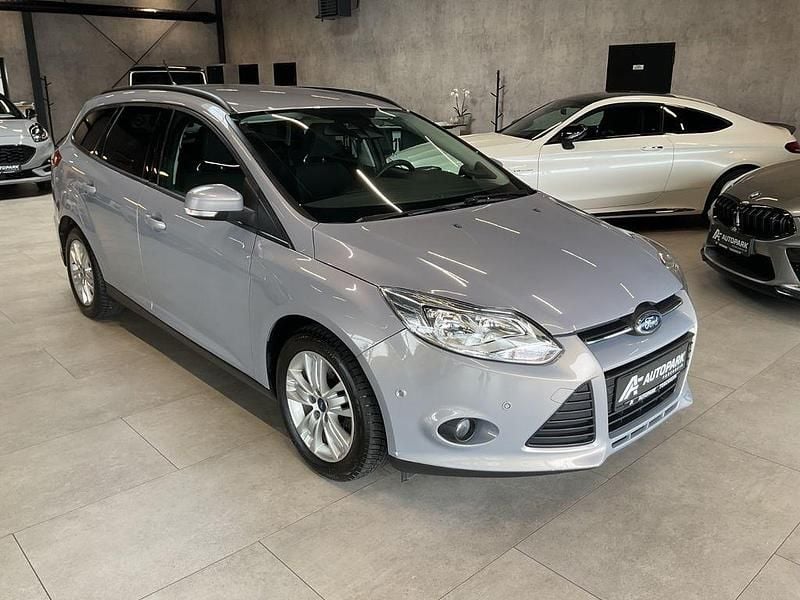 Usata Ford Focus 116 CV (85 kW) 2011 Argento Berlina