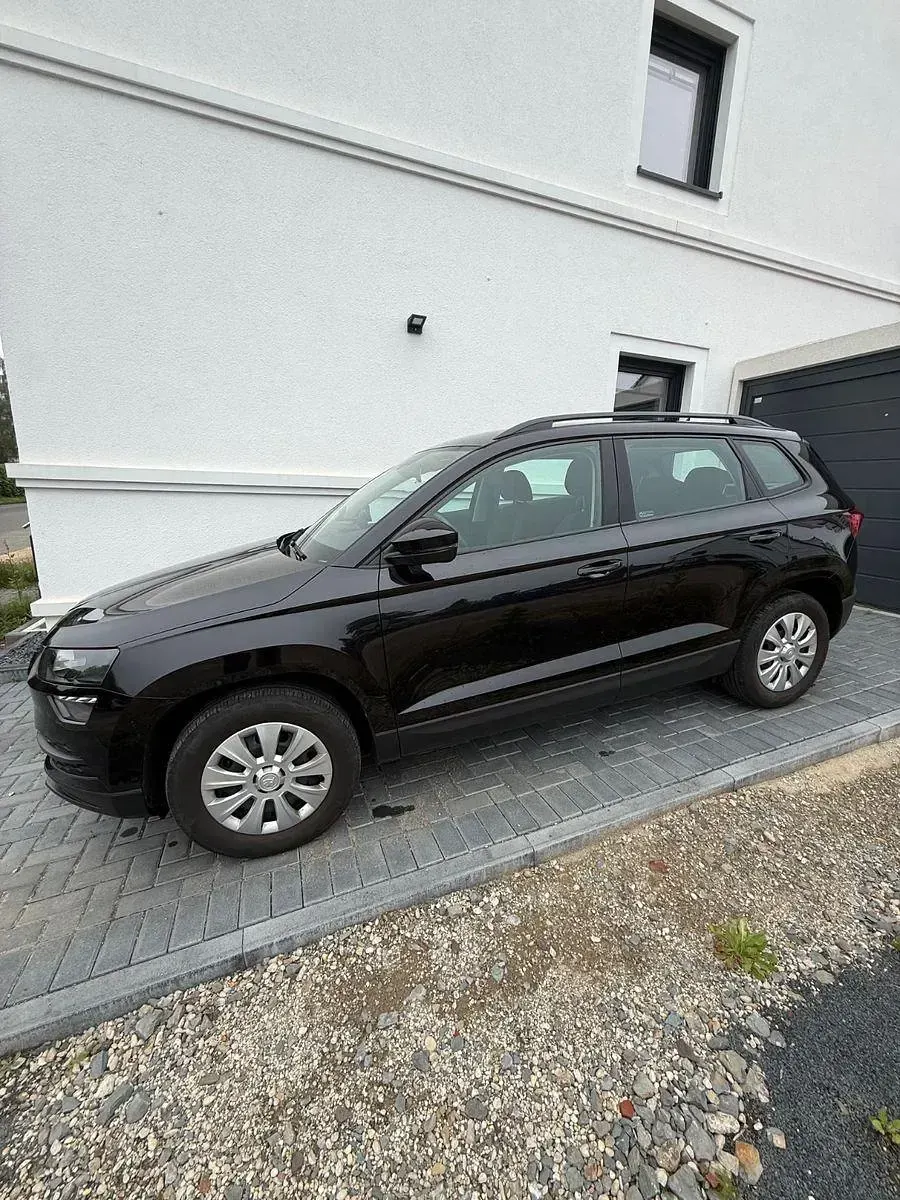 Gebraucht Skoda Karoq Active 119 PS (87 kW) 2020 Schwarz SUV