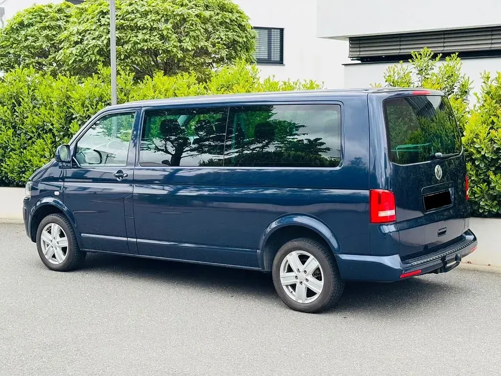 Gebraucht VW Caravelle 140 PS (102 kW) 2013 Blau Van