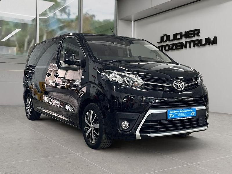 Schwarz Gebraucht 2019 Toyota Proace Verso Comfort Kombi | 27.990 € (Superpreis) - Bild 1/4