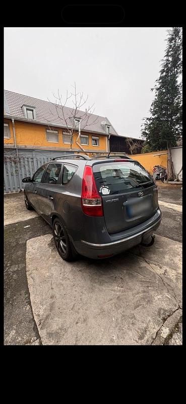 Gebraucht Hyundai i30 116 PS (85 kW) 2009 Grau Kombi