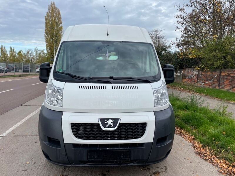 Gebraucht Peugeot Boxer Avantage 131 PS (96 kW) 2013 Weiß Van