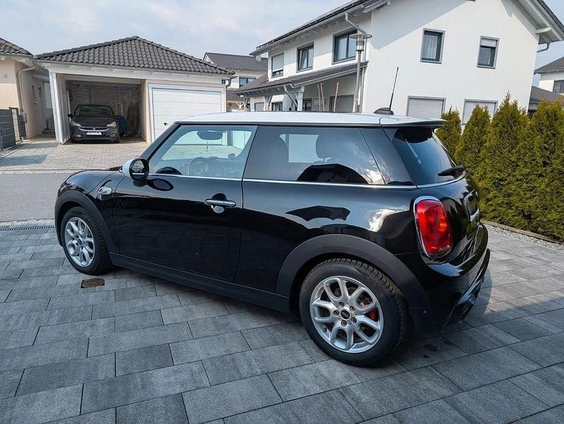 Gebraucht Mini John Cooper Works 192 PS (141 kW) 2018 Schwarz Kleinwagen