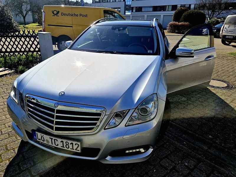 Gebraucht Mercedes E350 280 PS (205 kW) 2011 Silber Kombi